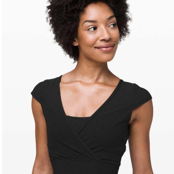 Looking for Lululemon Ready to Rise Short Sleeve Size 6 - Picture 3 of 7